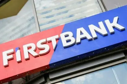 Contact First Bank. Telefon relatii clienti